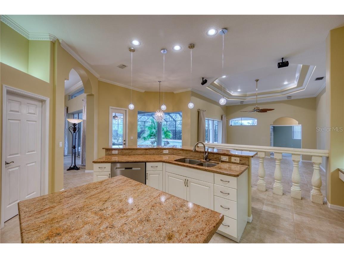 10523 Cheval Place Lakewood Ranch FL 34202 A4637396 image41