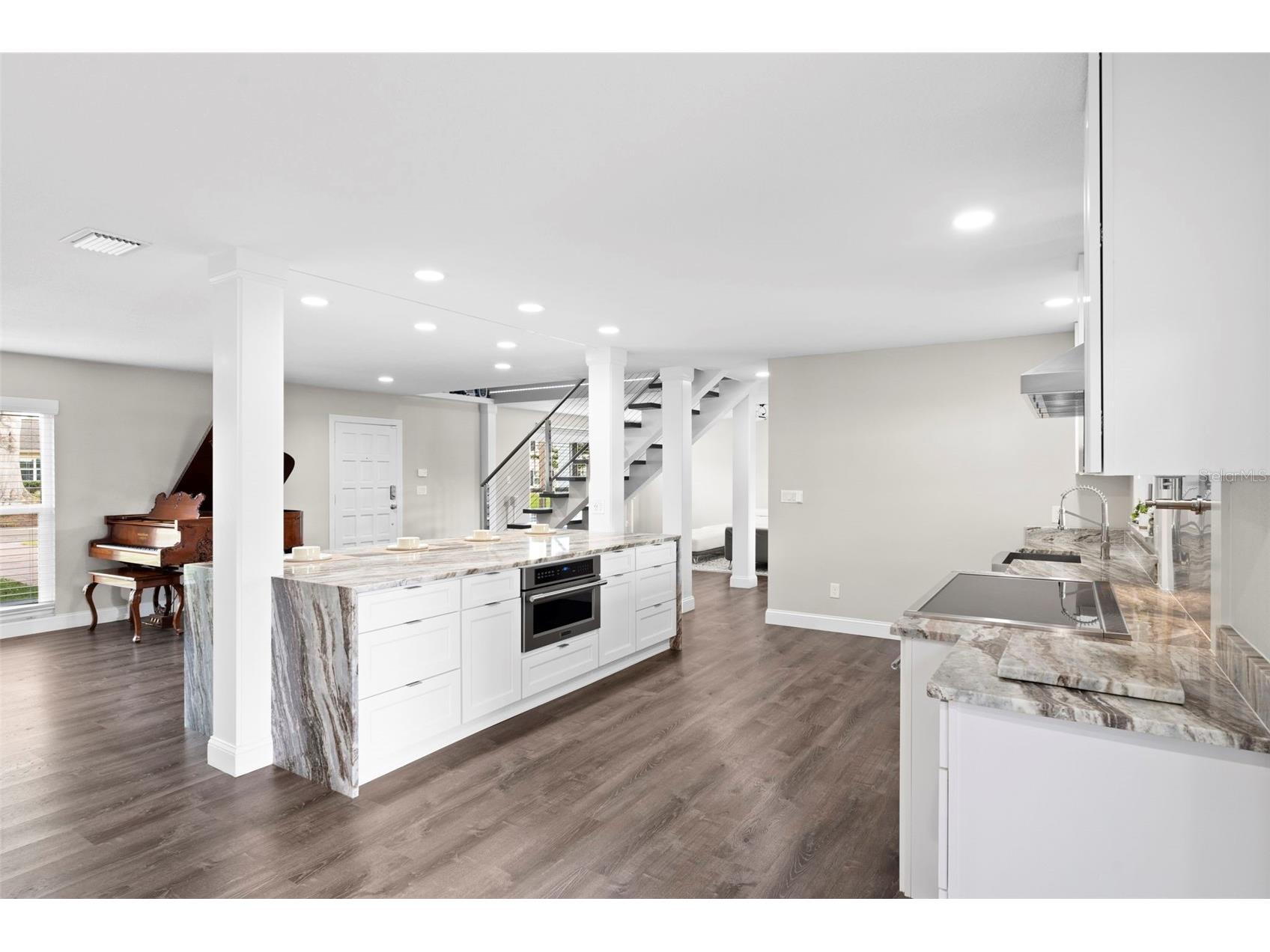 10525 Homestead Drive Tampa FL 33618 TB8490147 image11