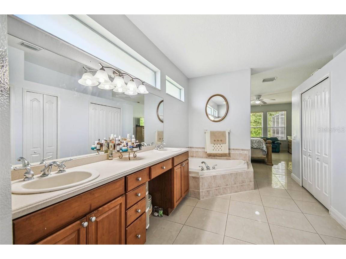 10526 Greencrest Drive Tampa FL 33626 TB8412676 image22