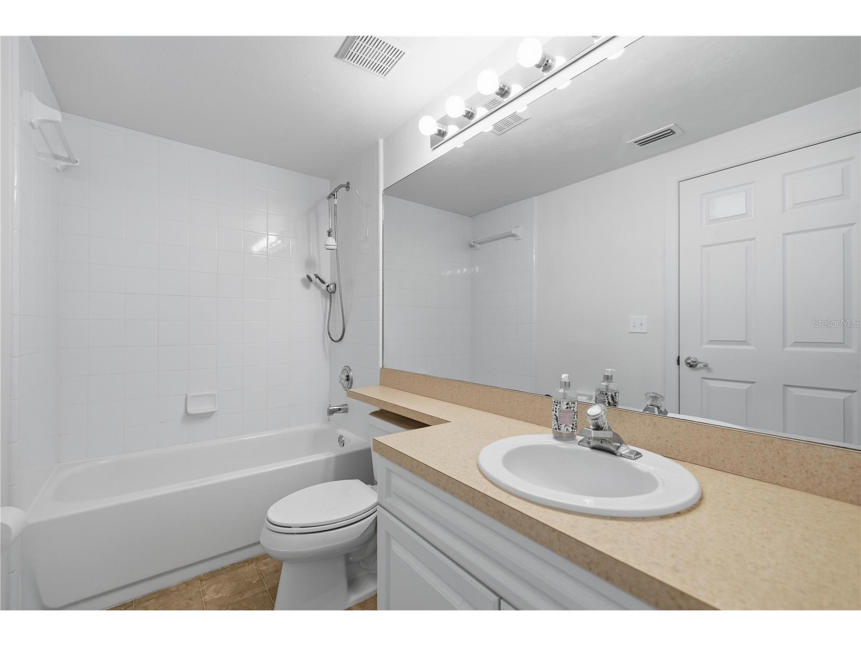 10529 NW 28th Lane Gainesville FL 32606 OM716651 image17