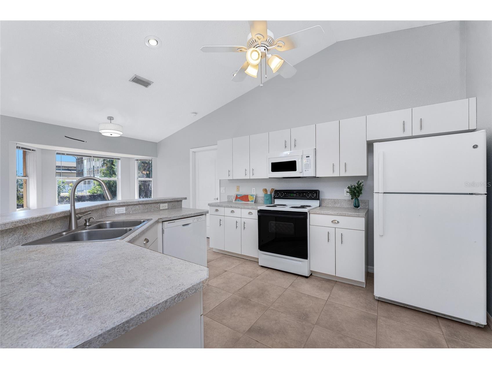 1053 Bay Harbor Drive Englewood FL 34224 D6146010 image5