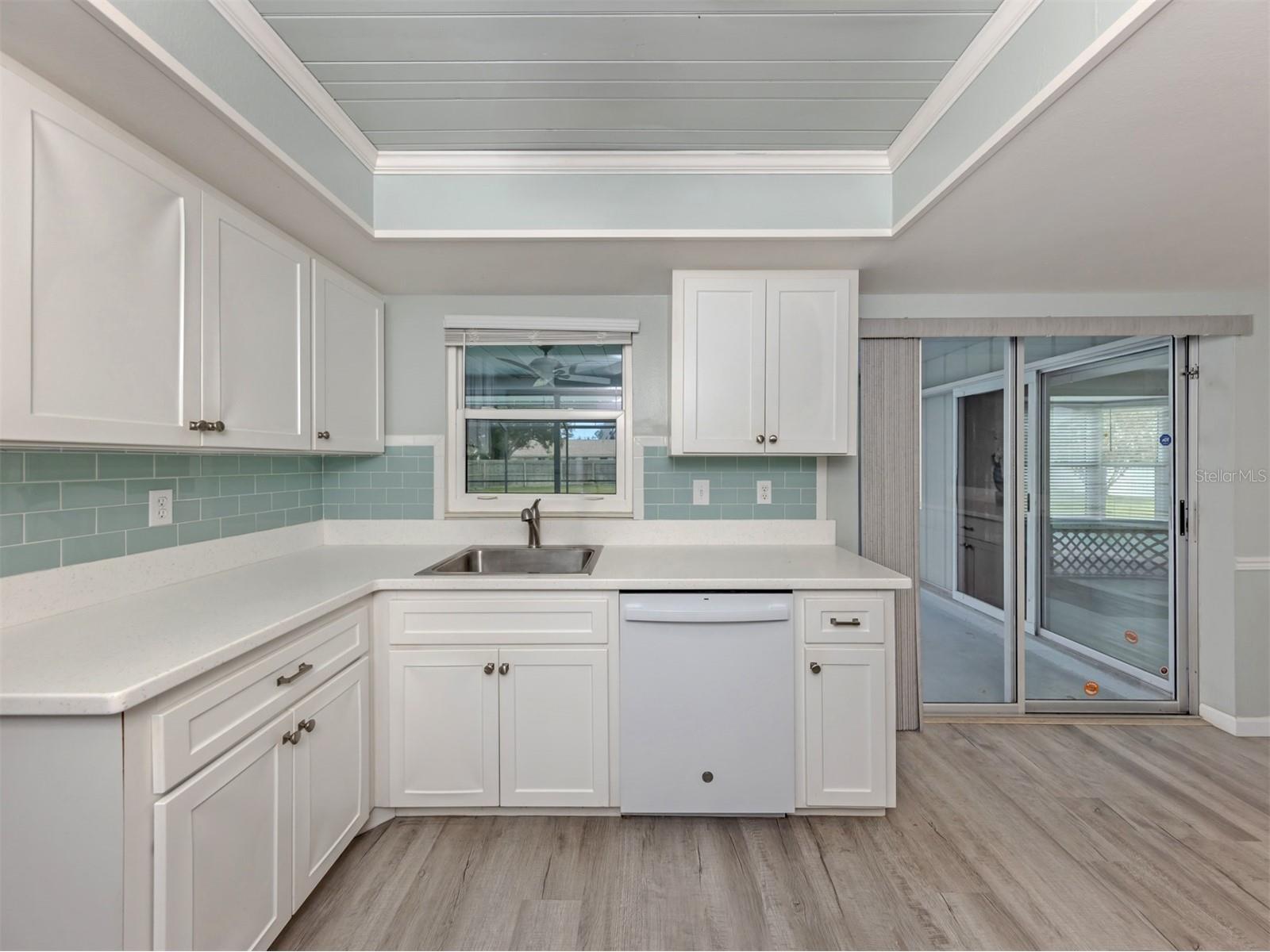 1053 Derian Place Nokomis FL 34275 - SHAKETT CREEK N6143496 image12