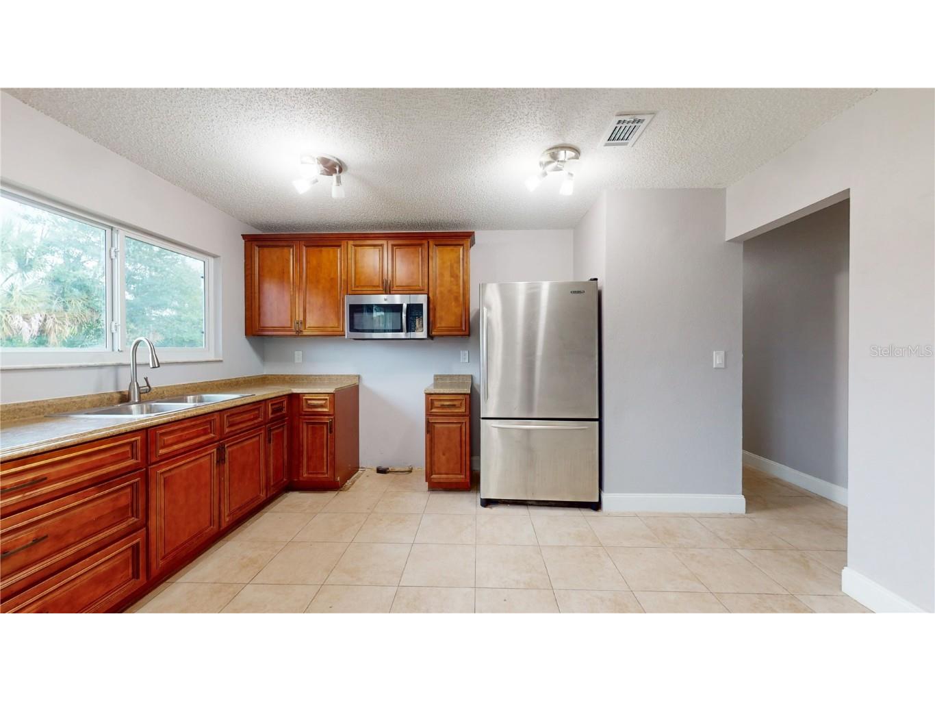 1053 Zambrana Street SE Palm Bay FL 32909 L4944944 image5