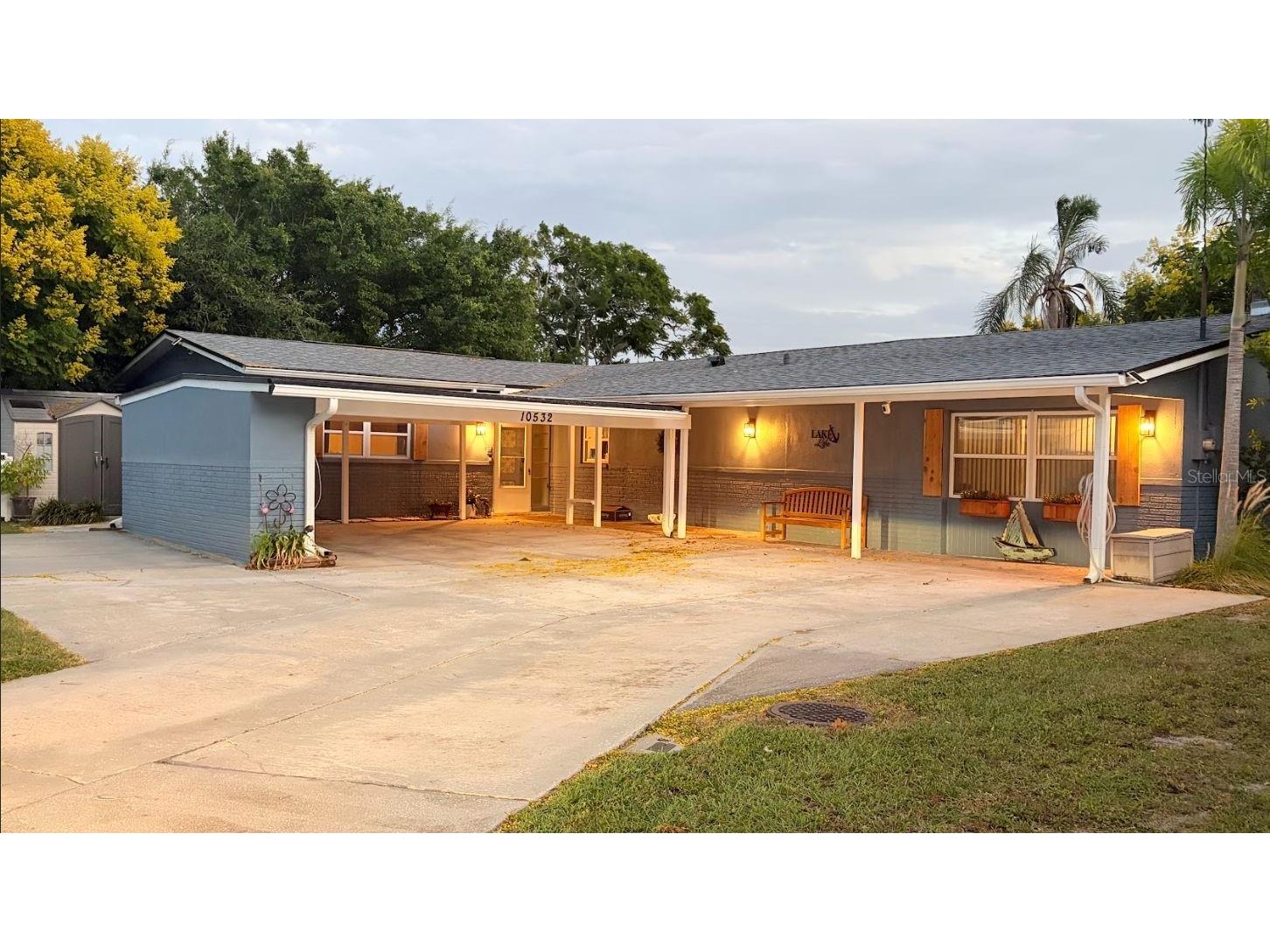 10532 94th Place Seminole FL 33772 - LAKE SEMINOLE TB8455793 image1