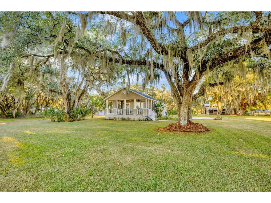 10533 Lithia Pinecrest Road Lithia FL 33547 TB8390880 image1