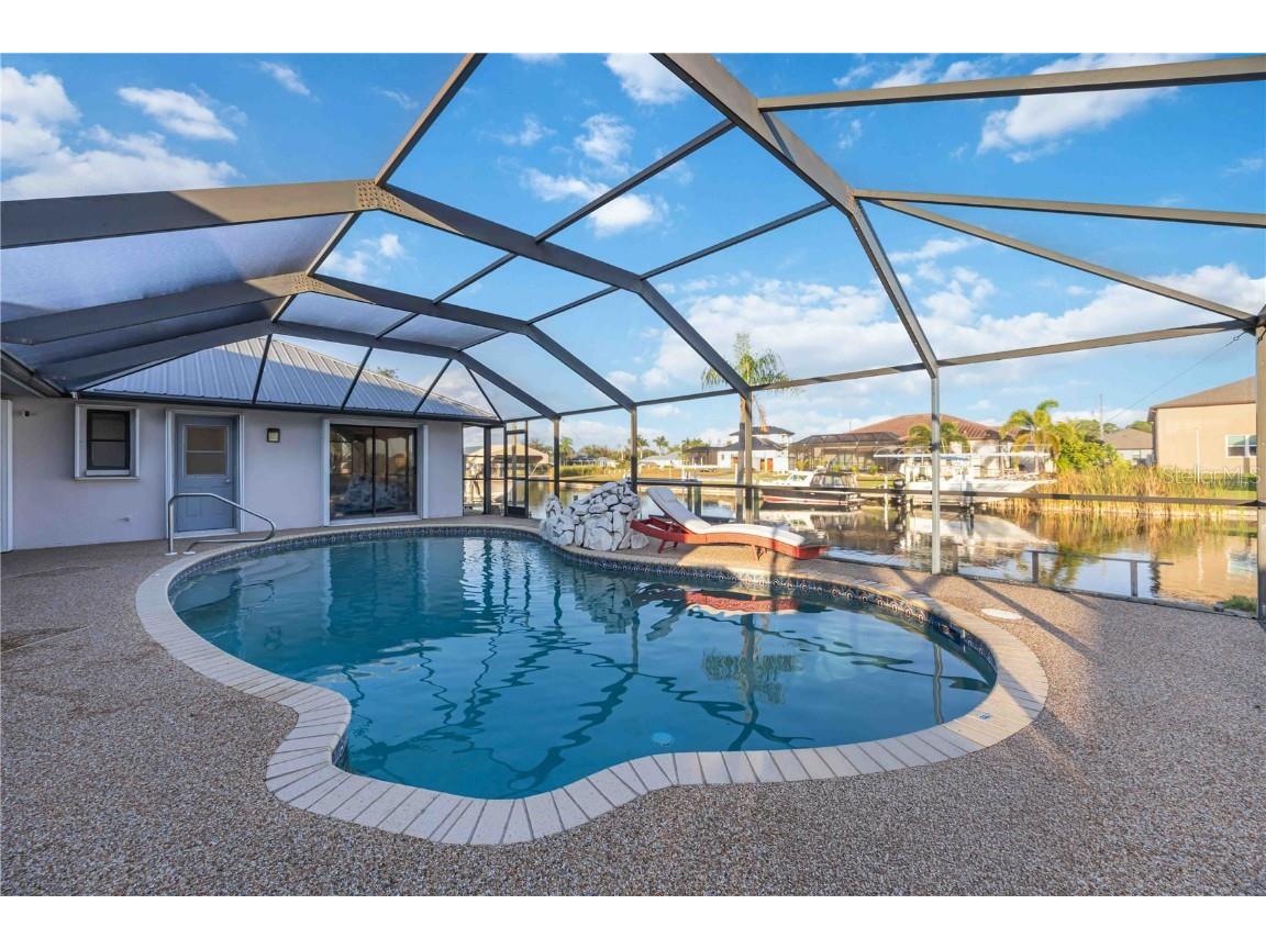 10534 Alpaca Circle Port Charlotte FL 33981 - GREEN BAY WATERWAY A4672138 image2