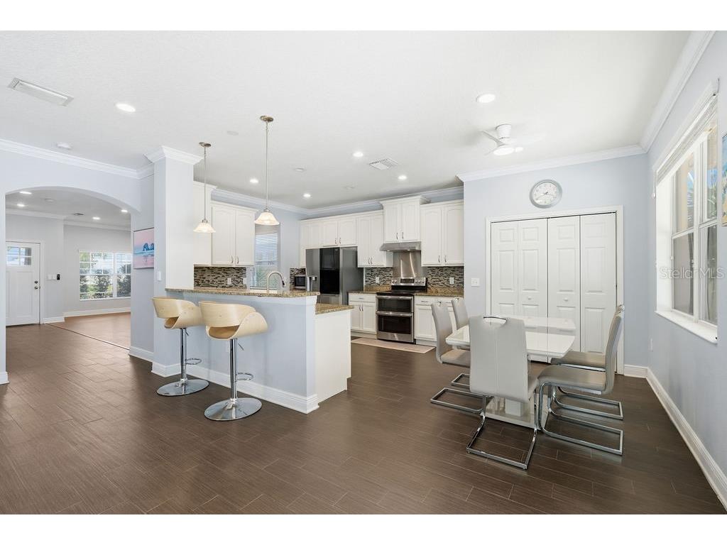 10534 Lake Seminole Terrace Seminole FL 33772 A4671667 image16