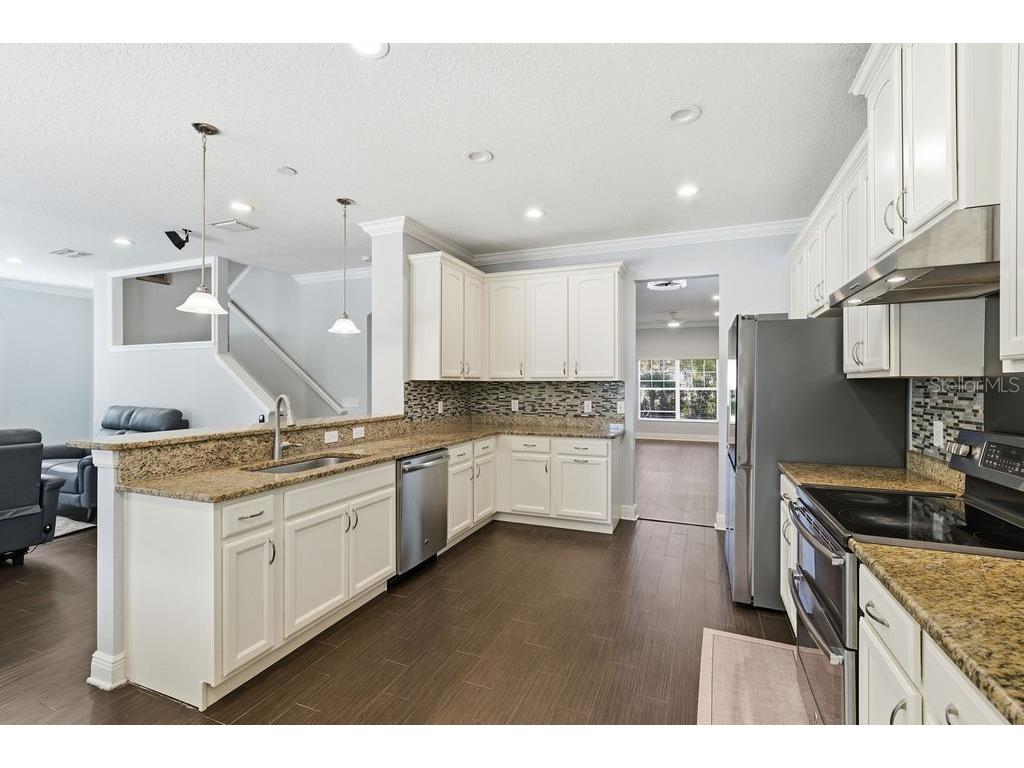 10534 Lake Seminole Terrace Seminole FL 33772 A4671667 image17