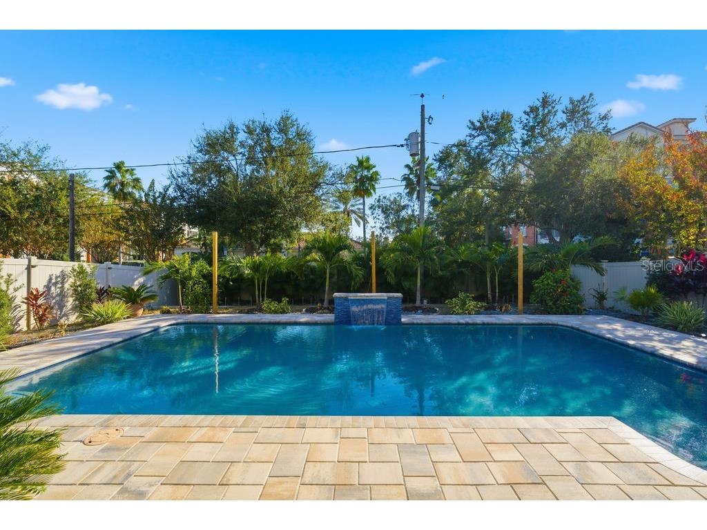 10534 Lake Seminole Terrace Seminole FL 33772 A4671667 image2