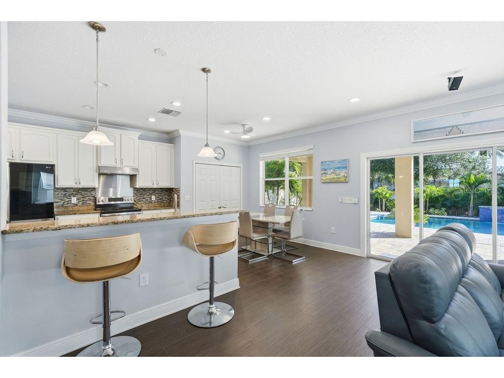 10534 Lake Seminole Terrace Seminole FL 33772 A4671667 image21