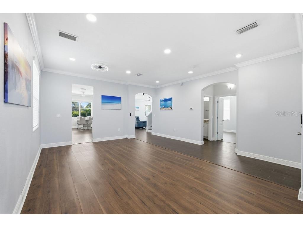 10534 Lake Seminole Terrace Seminole FL 33772 A4671667 image7