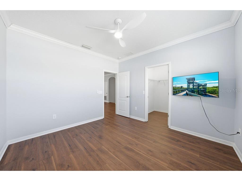 10534 Lake Seminole Terrace Seminole FL 33772 A4671667 image70