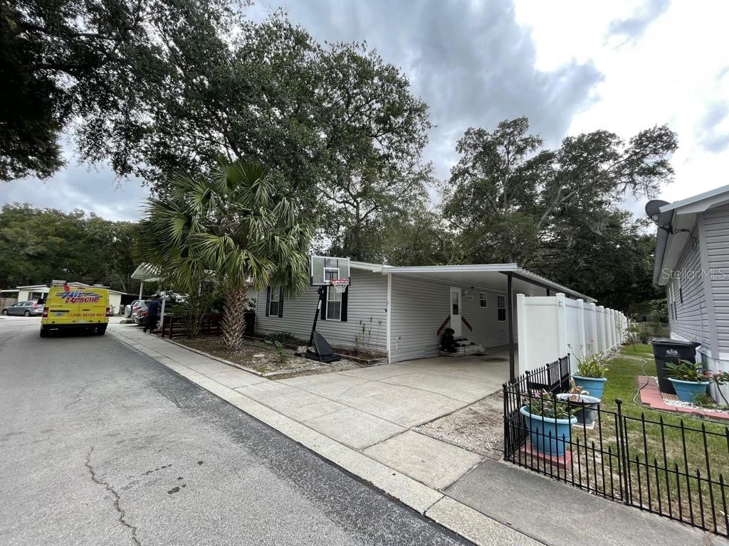 10539 Bay Hills Circle Thonotosassa FL 33592 T3453427 image1