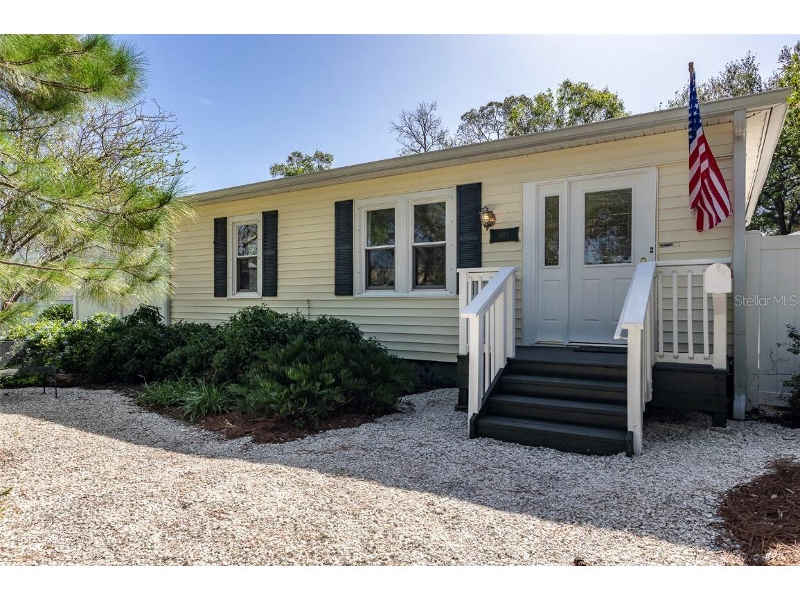 1054 46th Avenue N Saint Petersburg FL 33703 TB8320291 image1