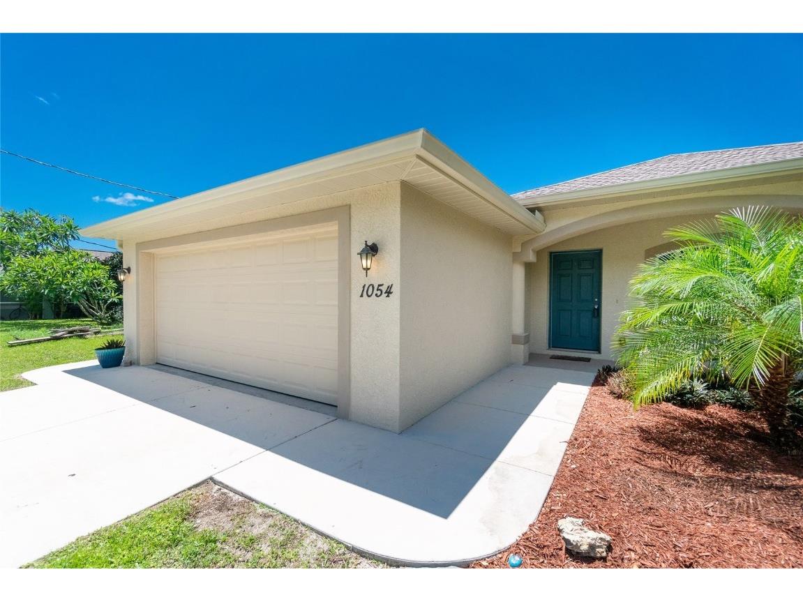 1054 Beekman Circle Port Charlotte FL 33953 C7468654 image1