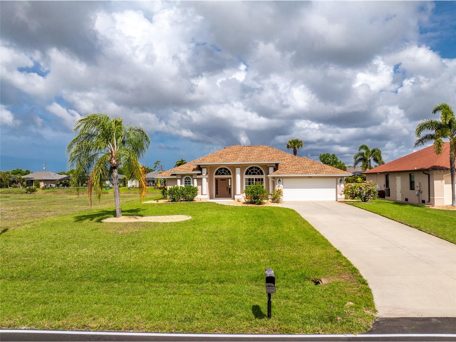 1054 Boundary Boulevard Rotonda West FL 33947 - ROTONDA RIVER D6146896 image1