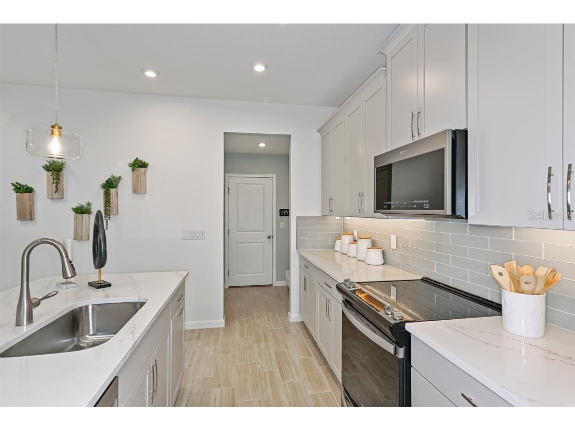 1054 Golden Willow Court Brandon FL 33511 TB8457397 image5