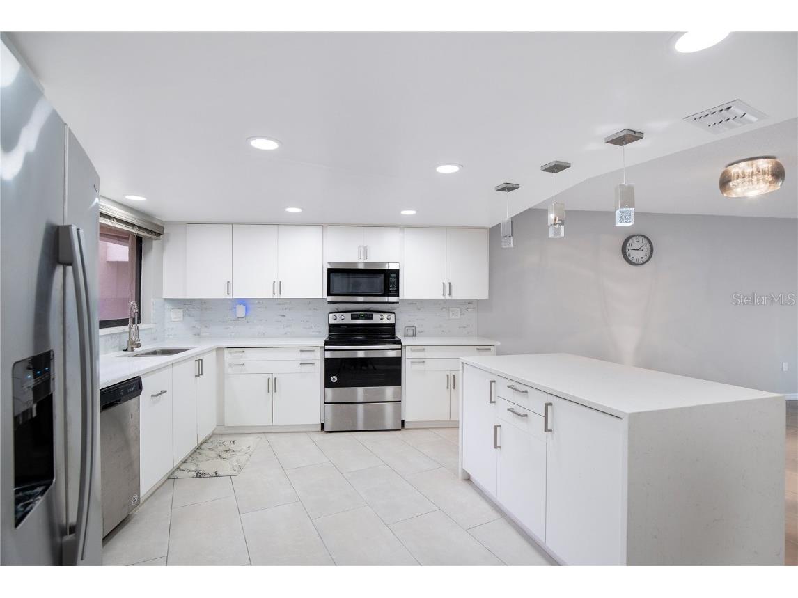 1054 Lotus Cove Court #612 Altamonte Springs FL 32714 - LAKE LOTUS O6353321 image6