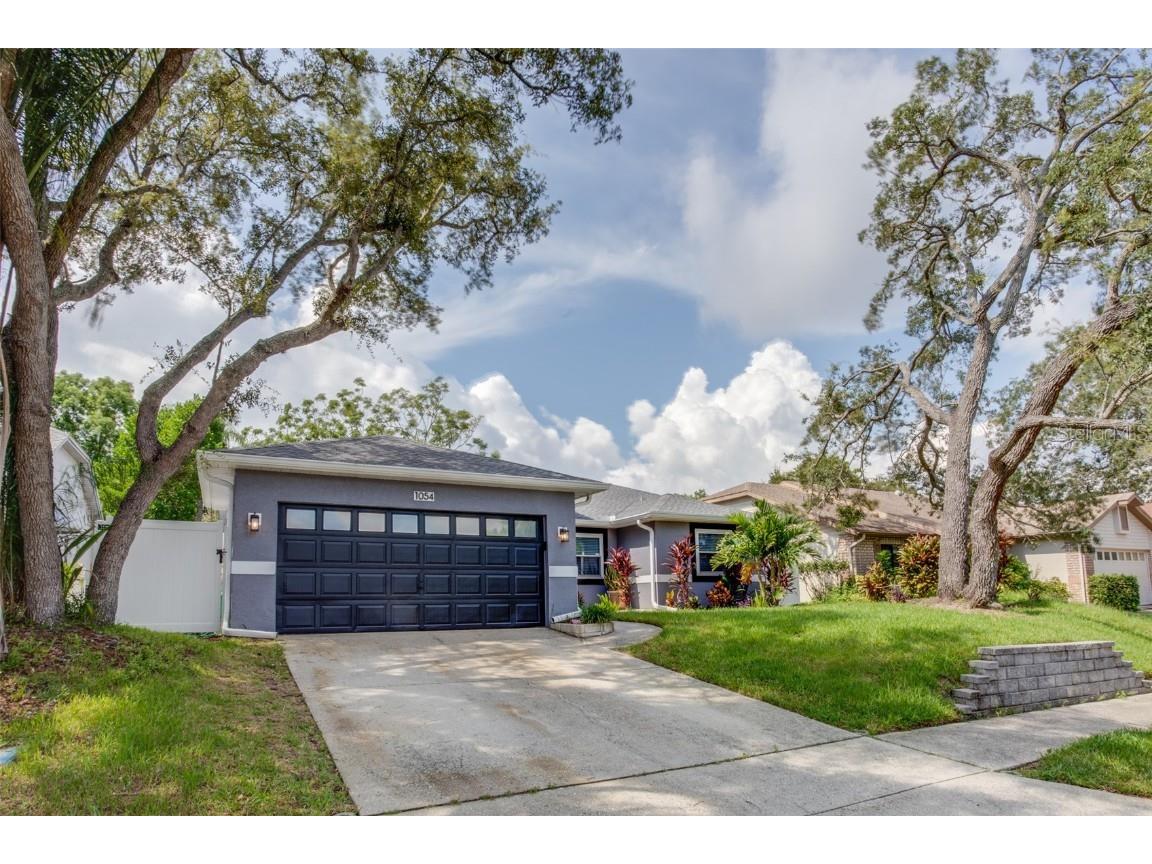 1054 Rolling Oaks Avenue Tarpon Springs FL 34689 U8253225 image1