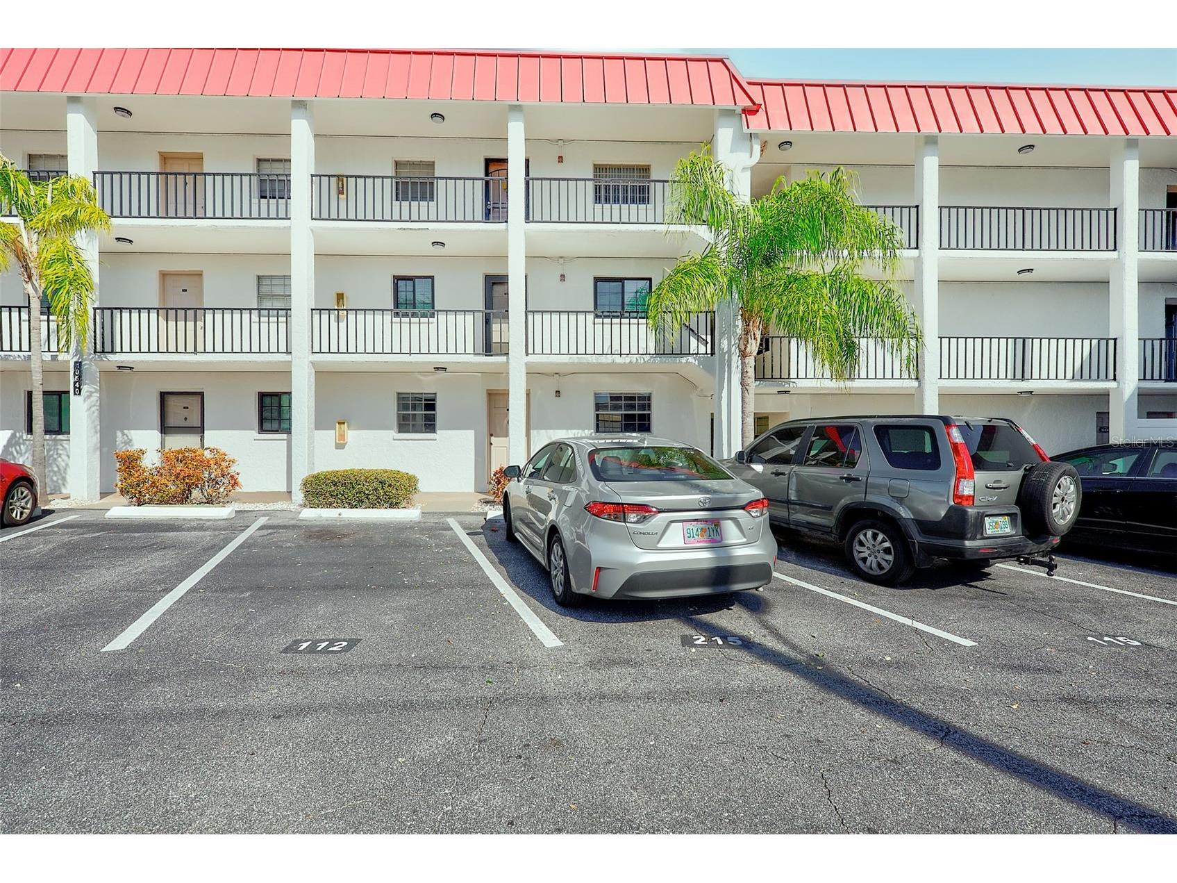10540 77th Terrace #109 Seminole FL 33772 - LAKE SEMINOLE TB8466169 image2