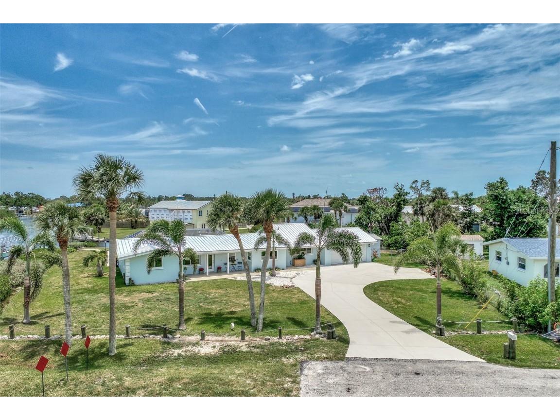 1055 E 2nd Street Englewood FL 34223 D6131327 image1