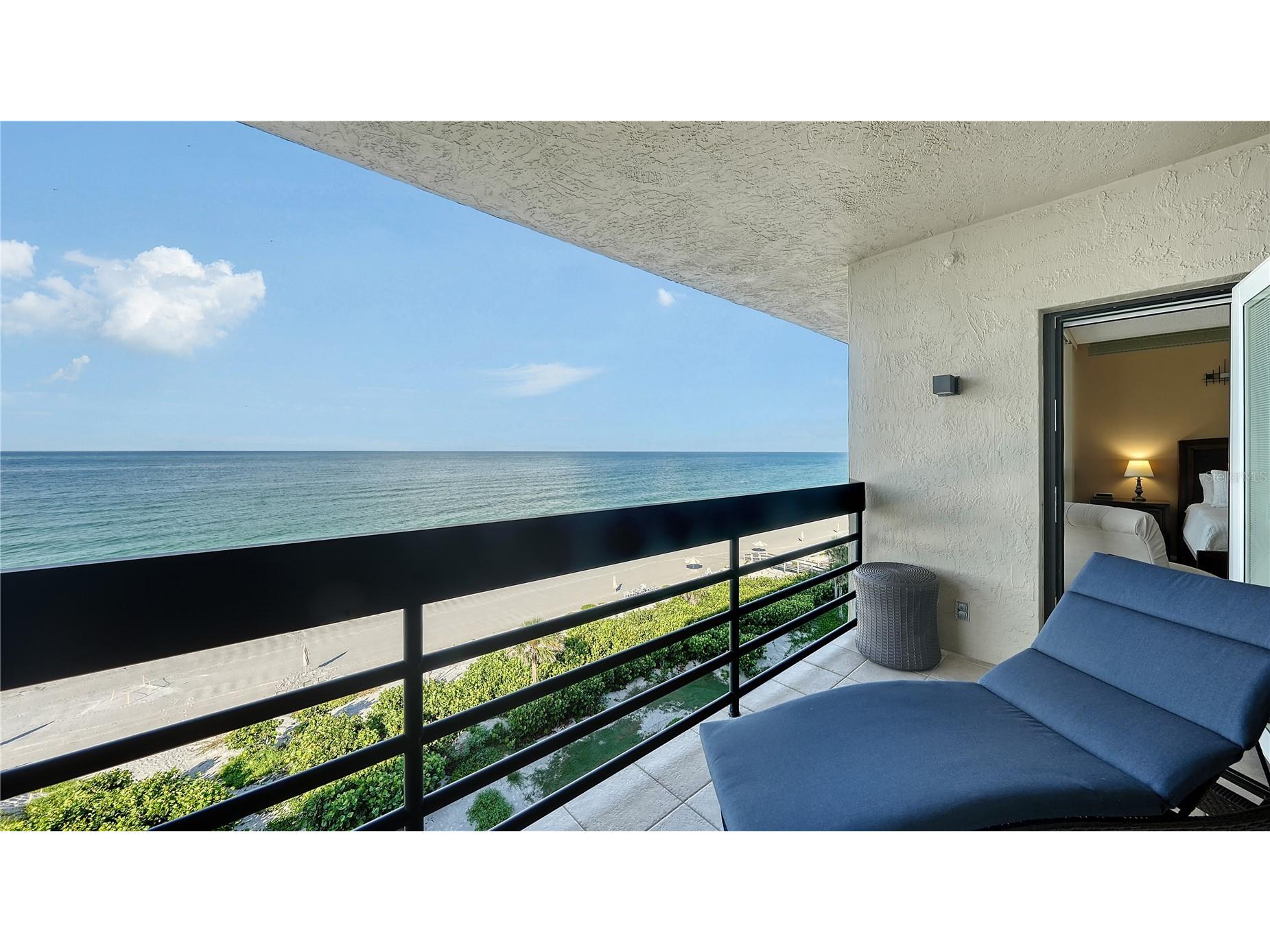 1055 Gulf Of Mexico Drive #504 Longboat Key FL 34228 - GULF OF MEXICO A4663883 image1