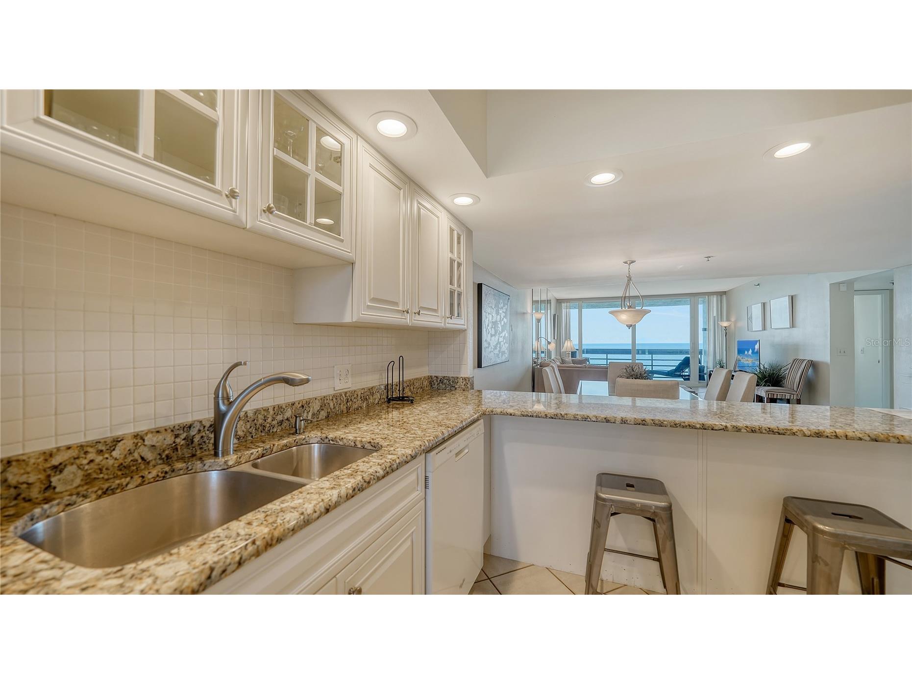 1055 Gulf Of Mexico Drive #504 Longboat Key FL 34228 - GULF OF MEXICO A4663883 image6