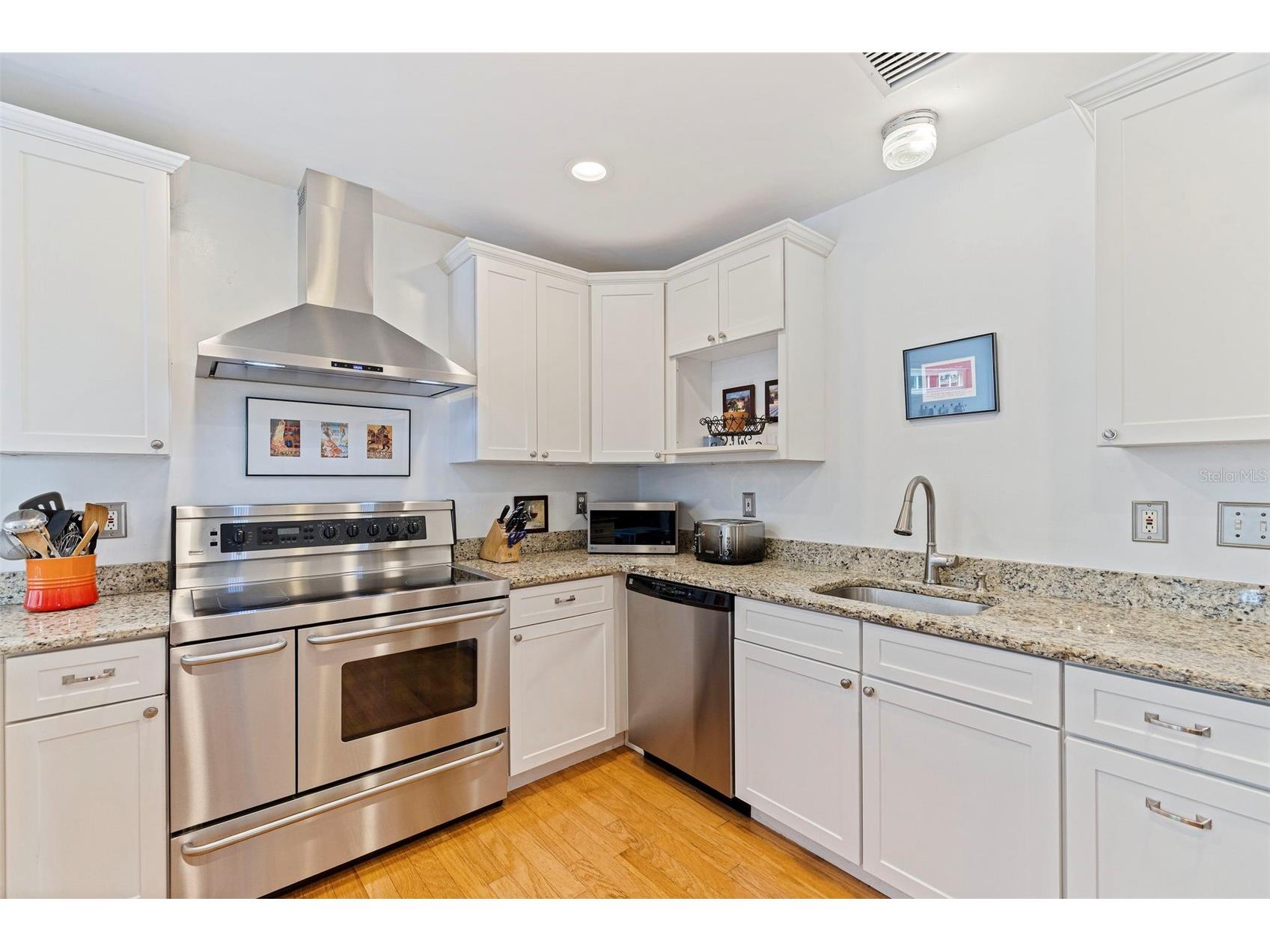 1055 Monticello Boulevard N Saint Petersburg FL 33703 TB8499274 image22