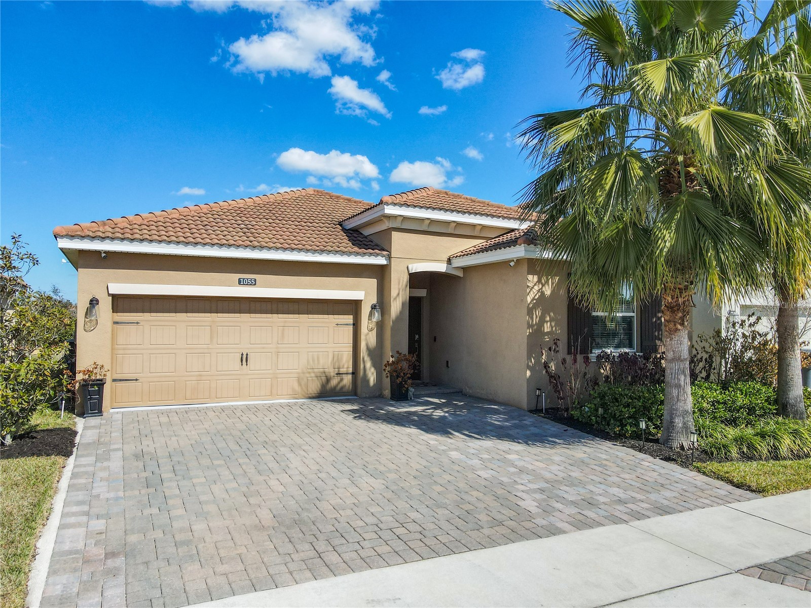 1055 Oak Bluff Drive Davenport FL 33837 S5143601 image1