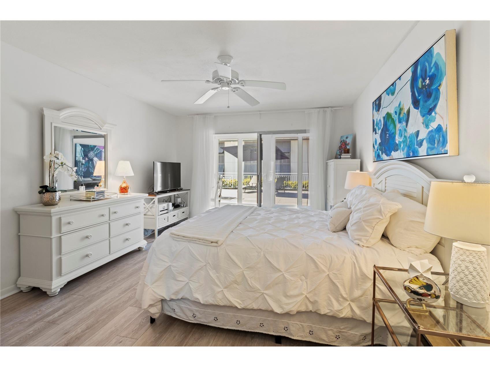 1055 W Peppertree Drive #102AA Sarasota FL 34242 A4677695 image20