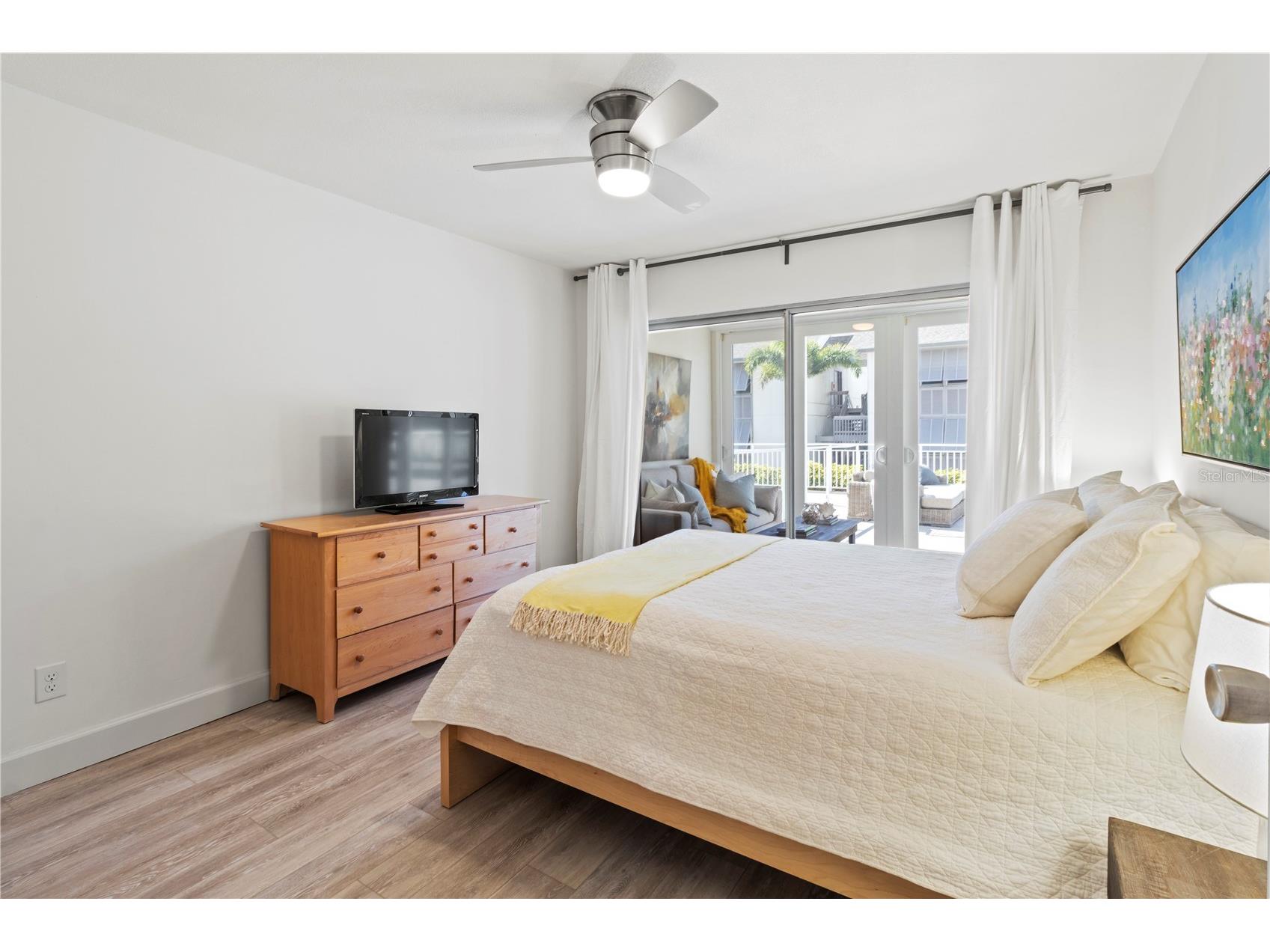 1055 W Peppertree Drive #102AA Sarasota FL 34242 A4677695 image25