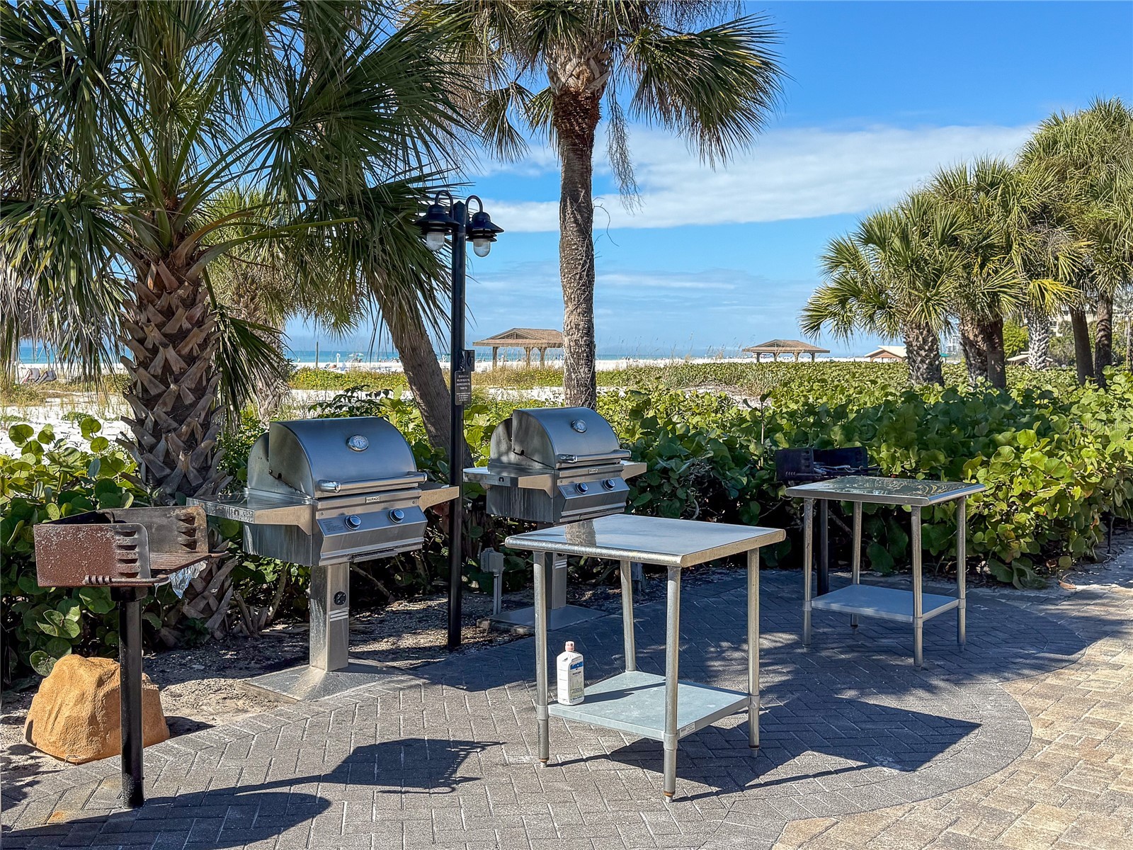 1055 W Peppertree Drive #102AA Sarasota FL 34242 A4677695 image48