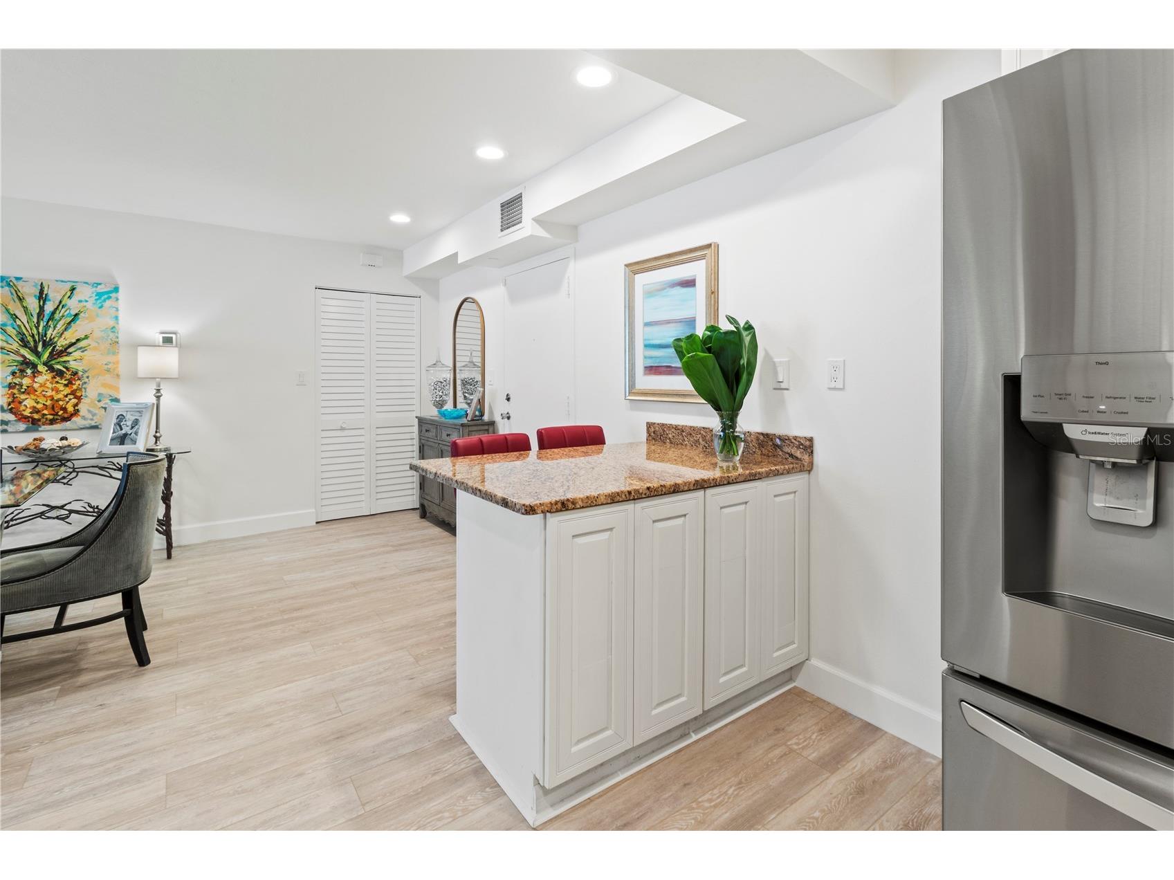1055 W Peppertree Drive #102AA Sarasota FL 34242 A4677695 image5