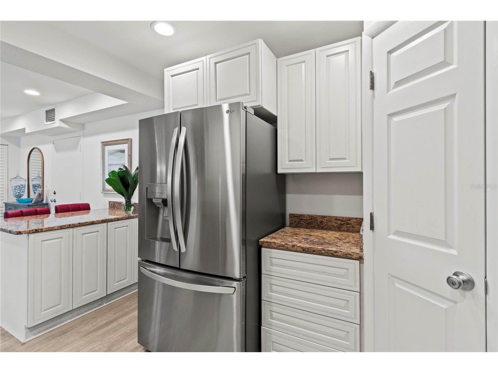 1055 W Peppertree Drive #102AA Sarasota FL 34242 A4677695 image8
