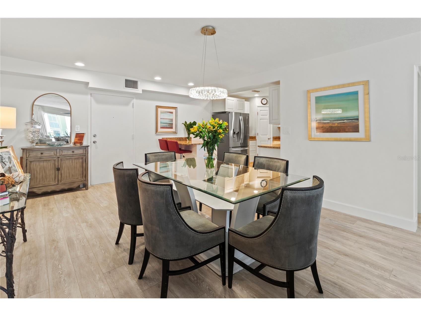 1055 W Peppertree Drive #102AA Sarasota FL 34242 A4677695 image9