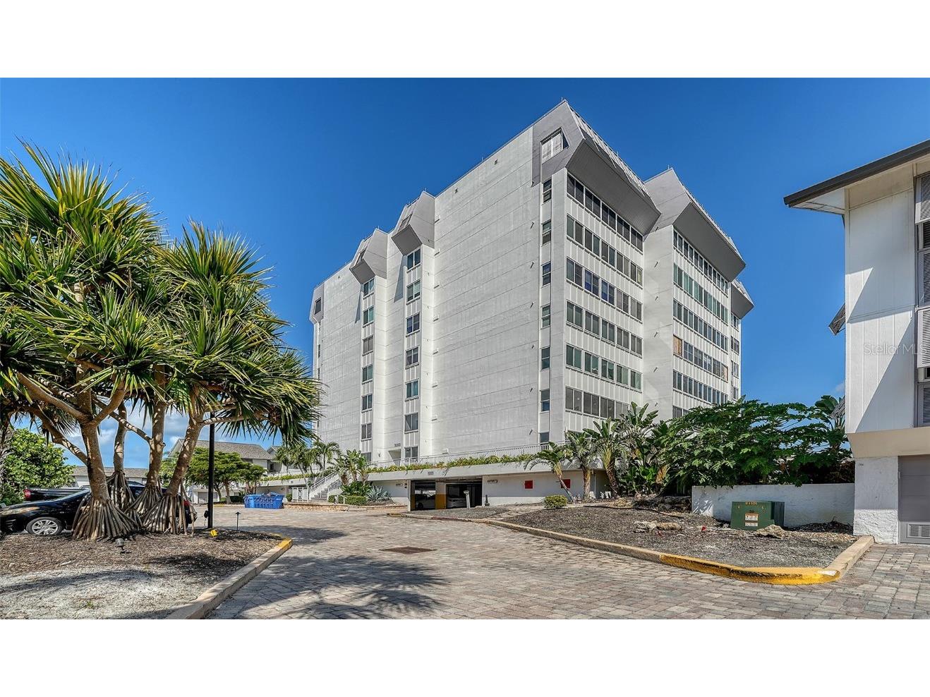 1055 W Peppertree Drive #106AA Sarasota FL 34242 A4660431 image1