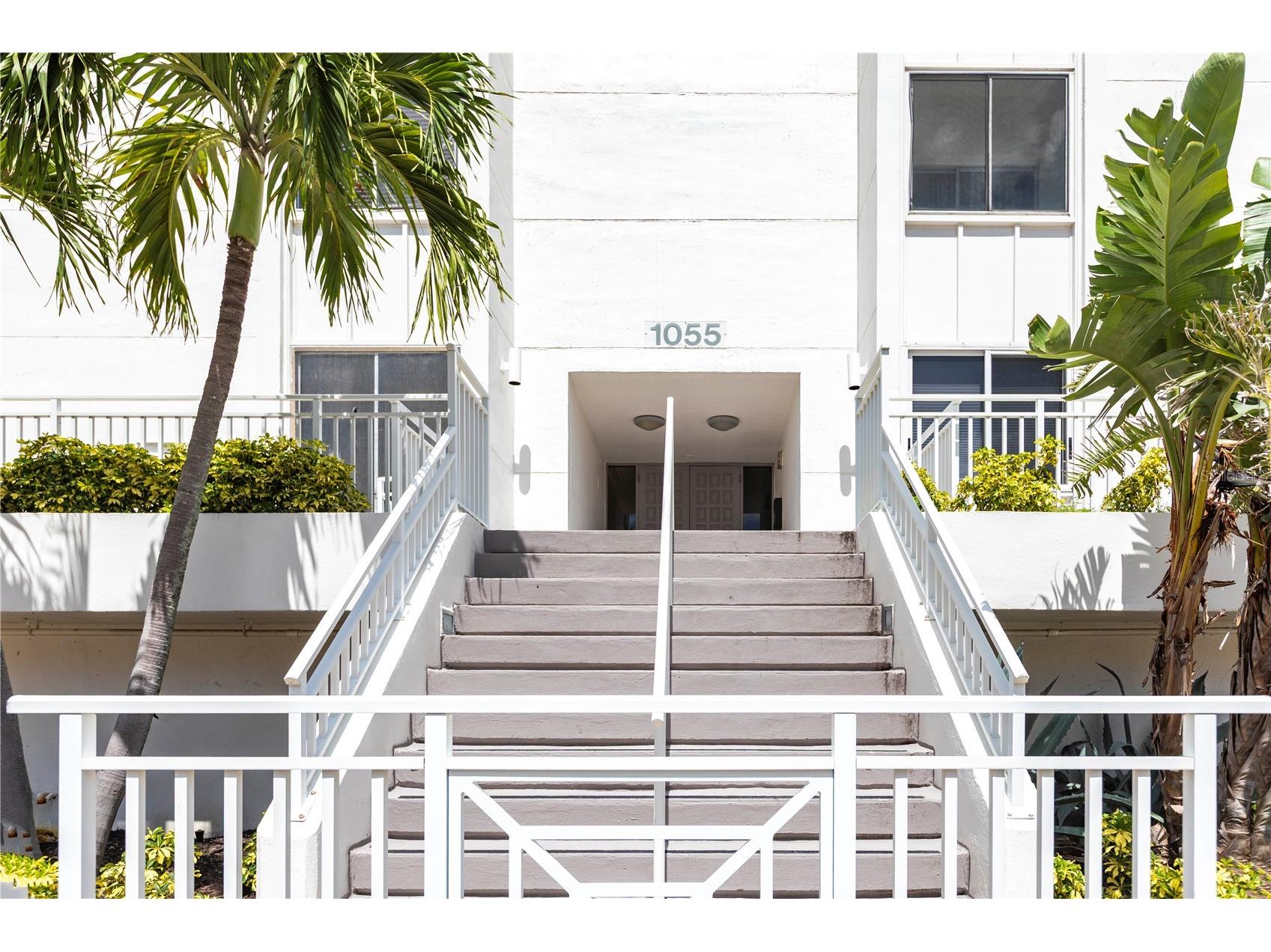 1055 W Peppertree Drive #106AA Sarasota FL 34242 TB8466871 image1