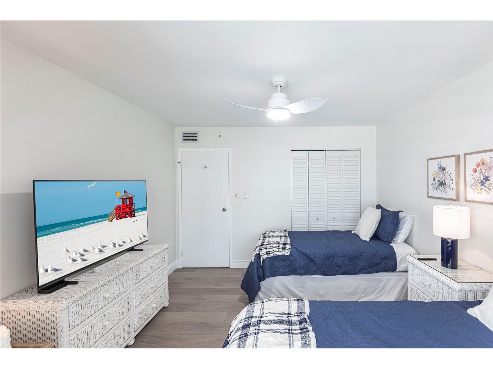 1055 W Peppertree Drive #106AA Sarasota FL 34242 TB8466871 image14