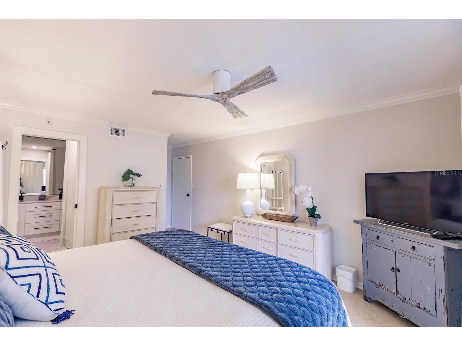 1055 W Peppertree Drive #206AA Sarasota FL 34242 TB8466629 image11