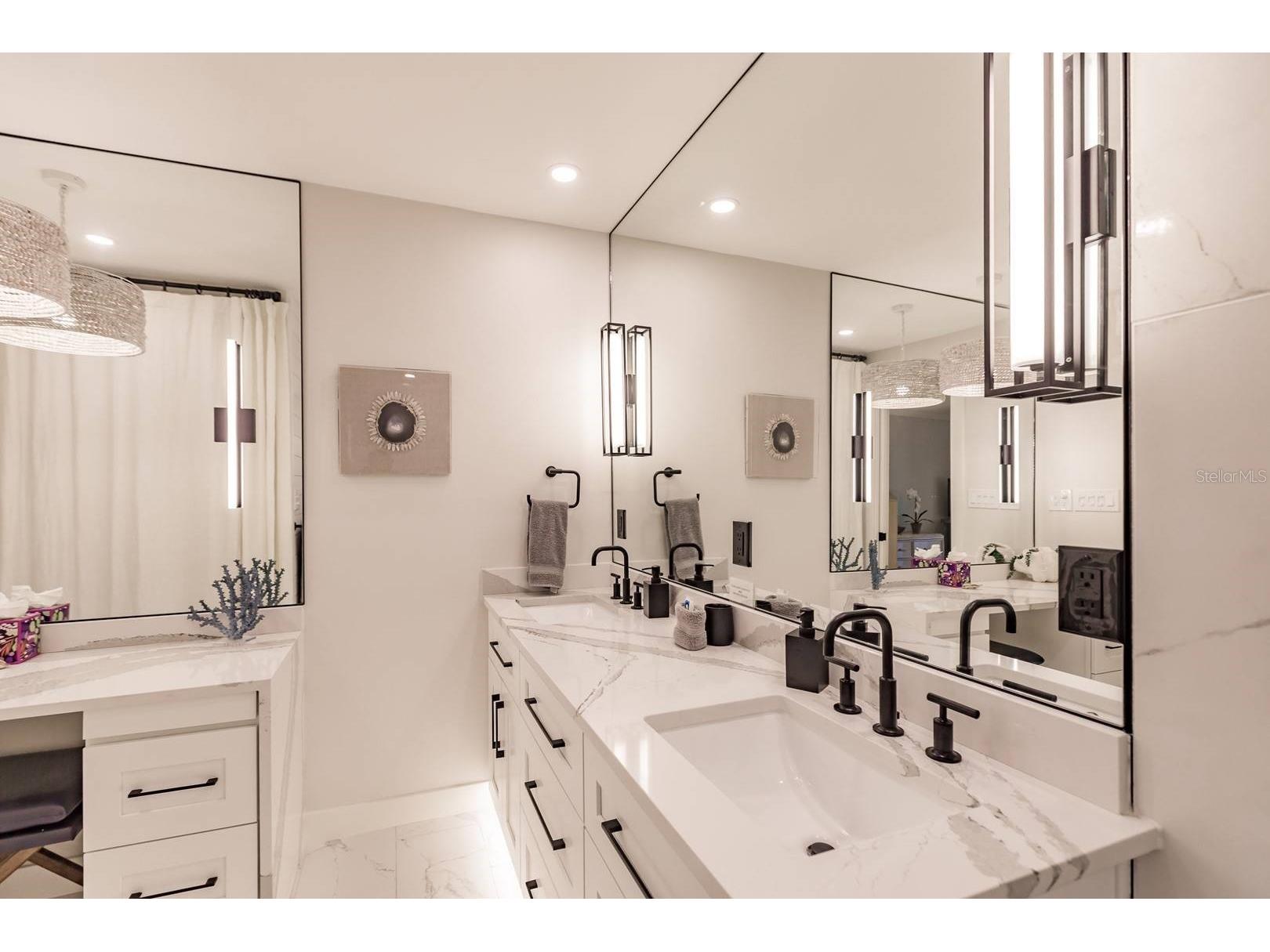 1055 W Peppertree Drive #206AA Sarasota FL 34242 TB8466629 image14