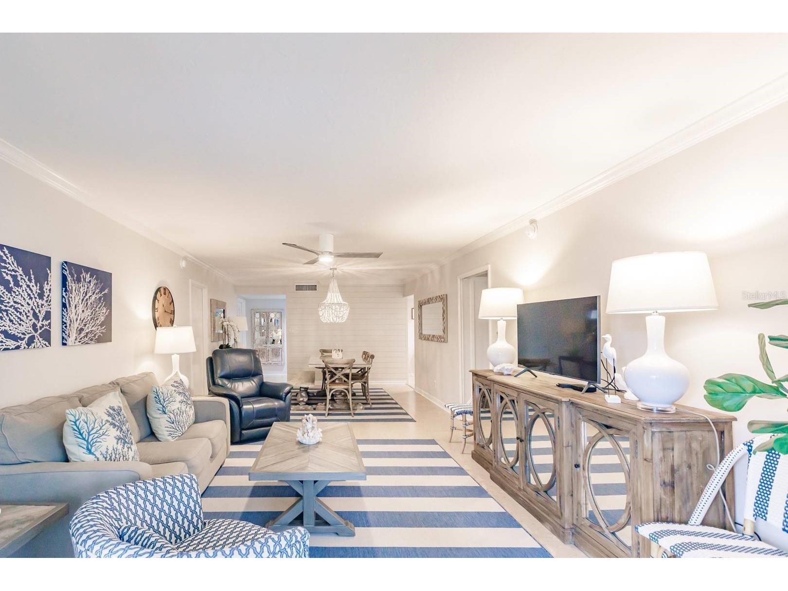 1055 W Peppertree Drive #206AA Sarasota FL 34242 TB8466629 image2