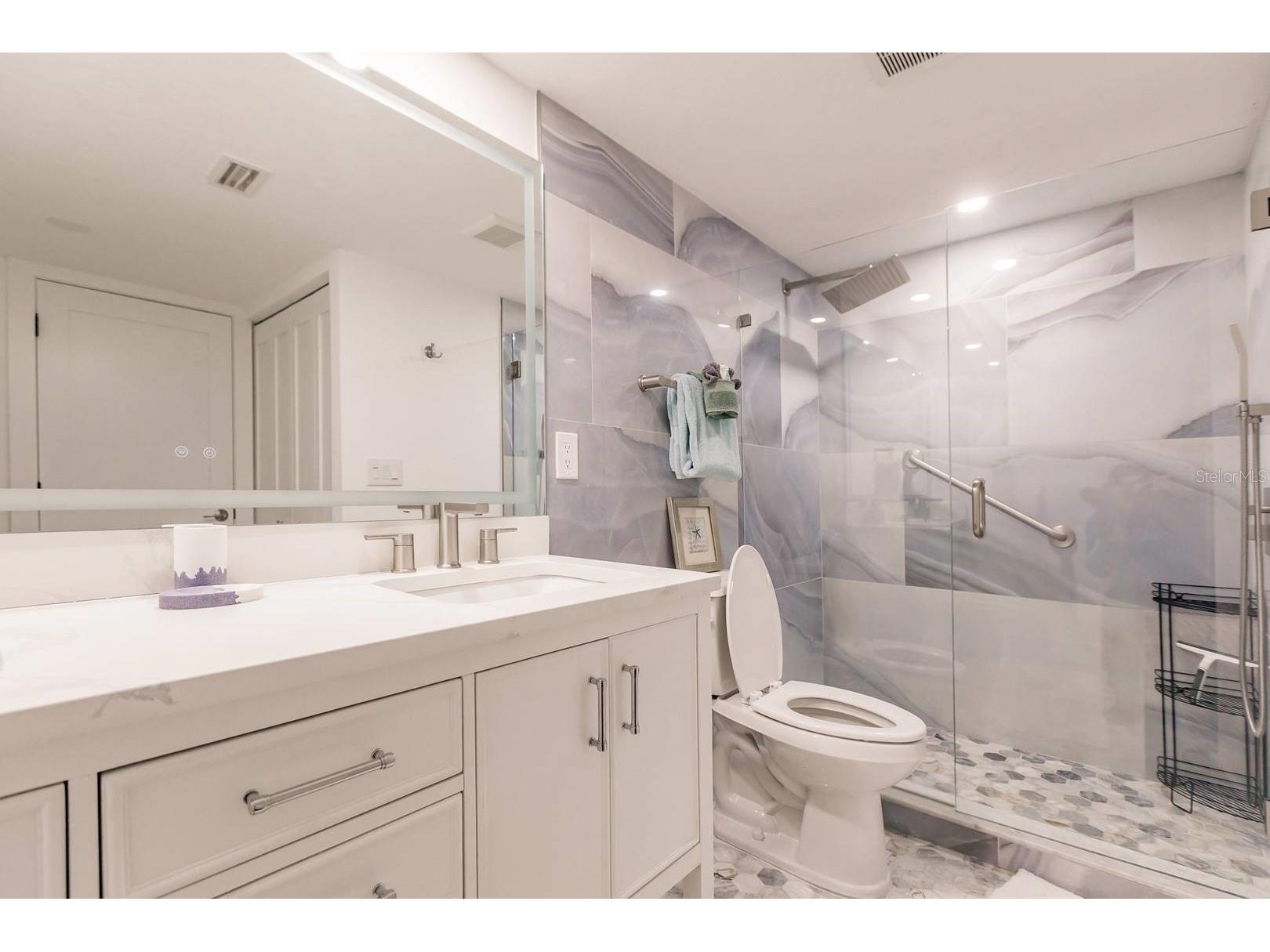 1055 W Peppertree Drive #207AA Sarasota FL 34242 TB8464979 image18