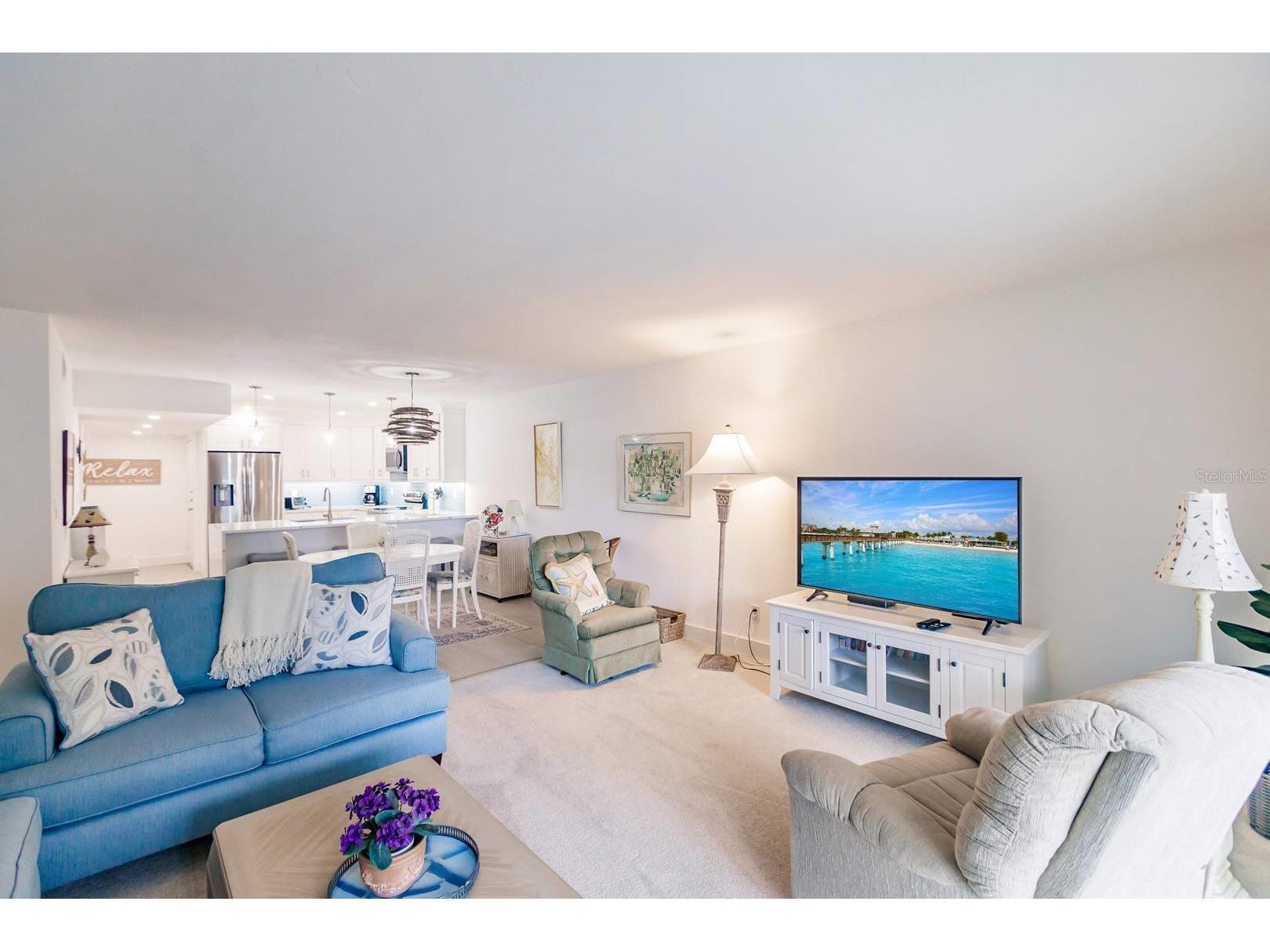 1055 W Peppertree Drive #207AA Sarasota FL 34242 TB8464979 image2