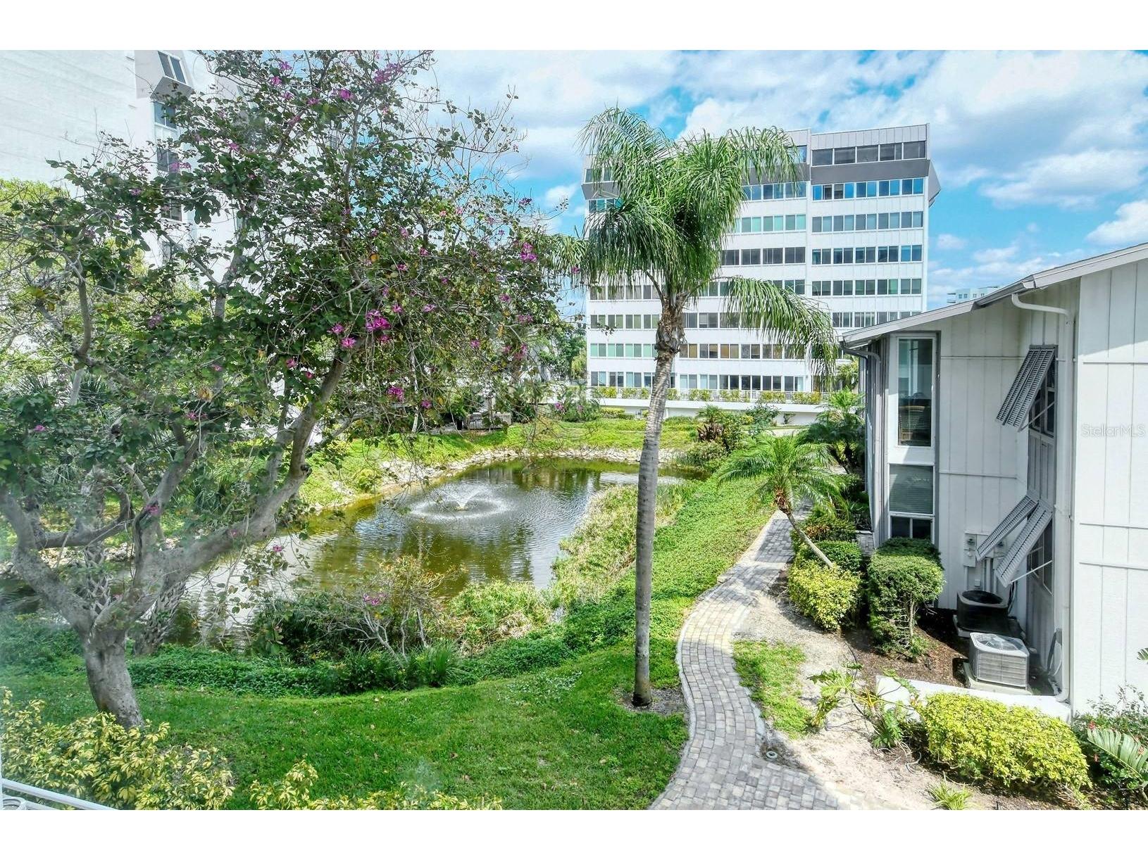 1055 W Peppertree Drive #207AA Sarasota FL 34242 TB8464979 image3