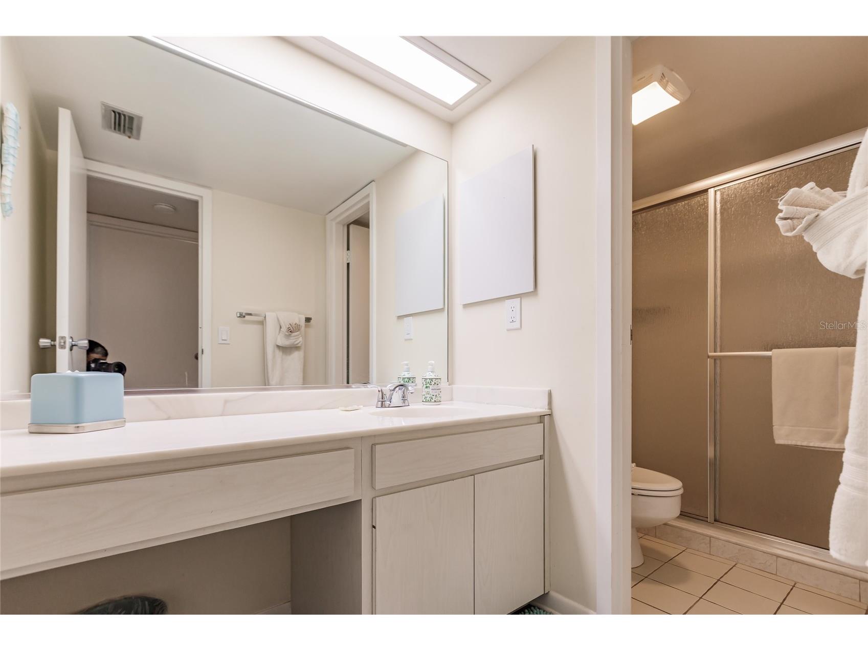 1055 W Peppertree Drive #302AA Sarasota FL 34242 TB8472244 image17