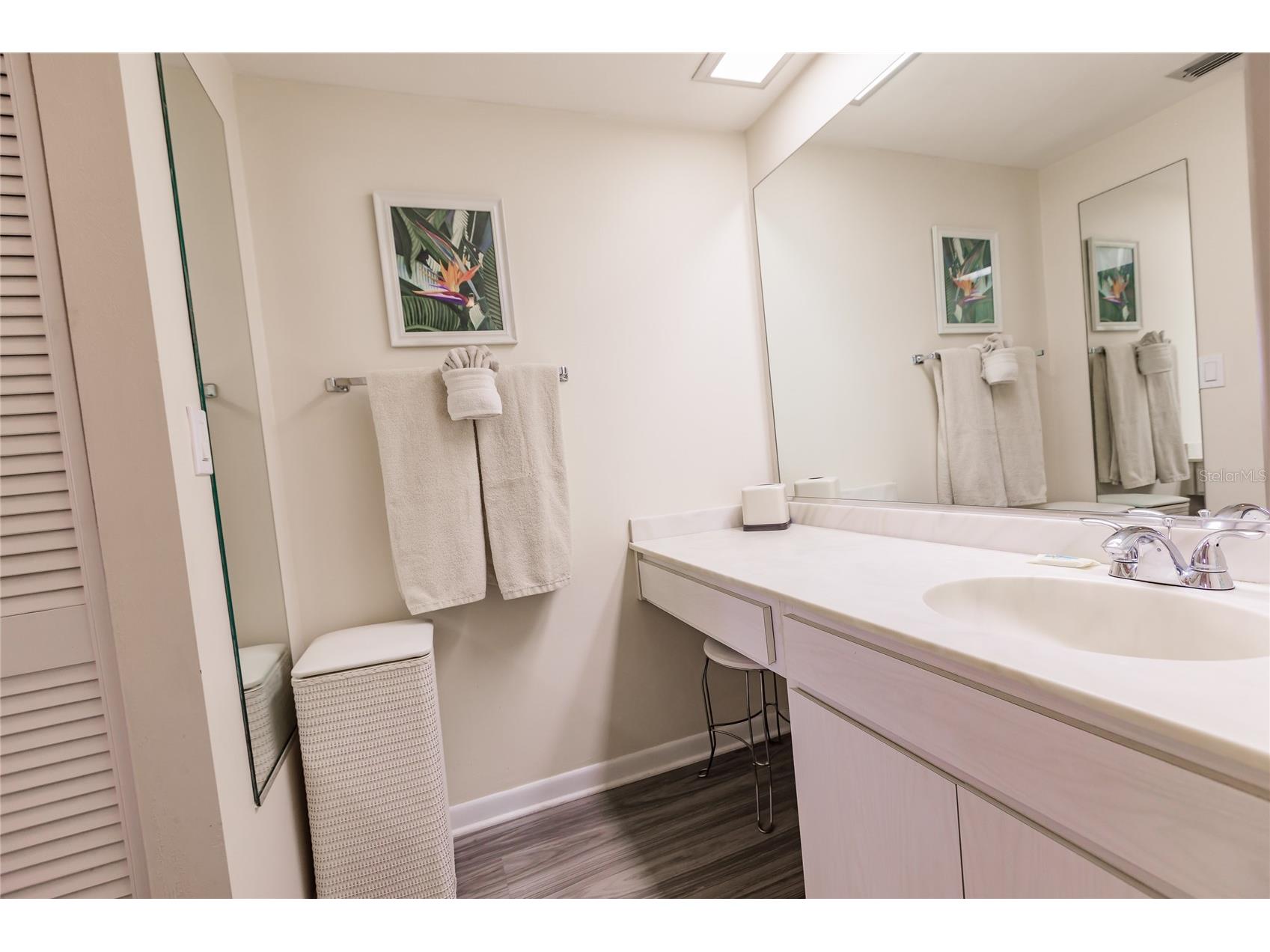 1055 W Peppertree Drive #302AA Sarasota FL 34242 TB8472244 image26