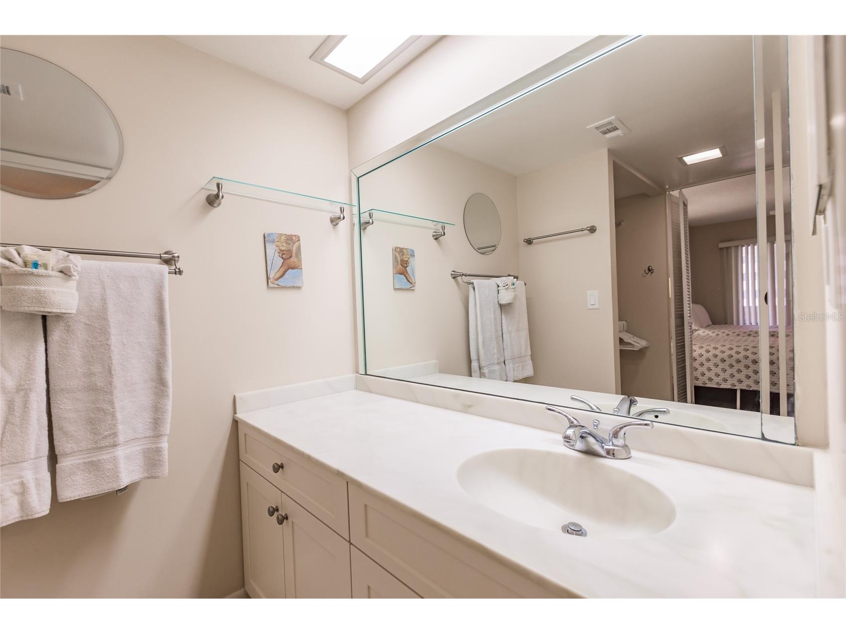 1055 W Peppertree Drive #506AA Sarasota FL 34242 TB8472184 image17