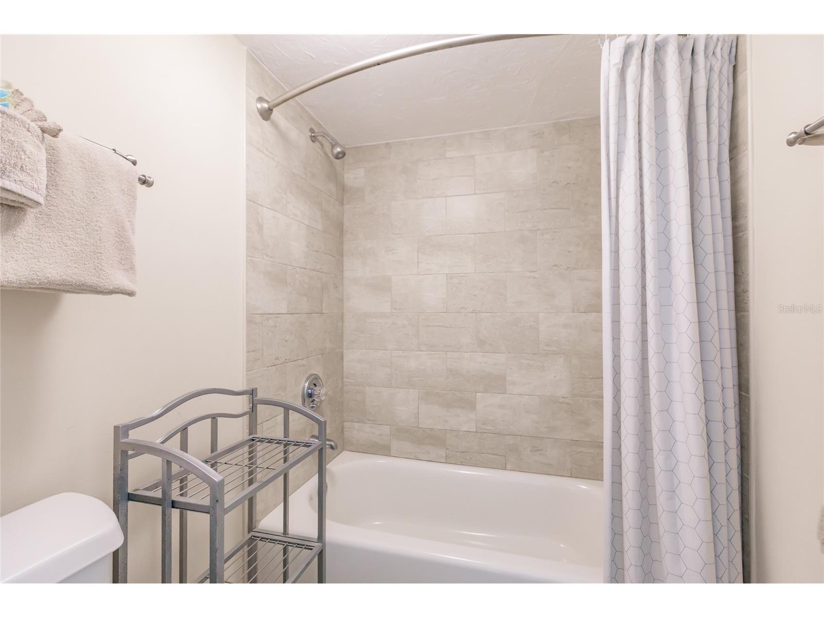 1055 W Peppertree Drive #506AA Sarasota FL 34242 TB8472184 image23