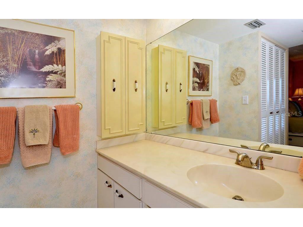 1055 W Peppertree Drive #603AA Sarasota FL 34242 TB8472276 image10