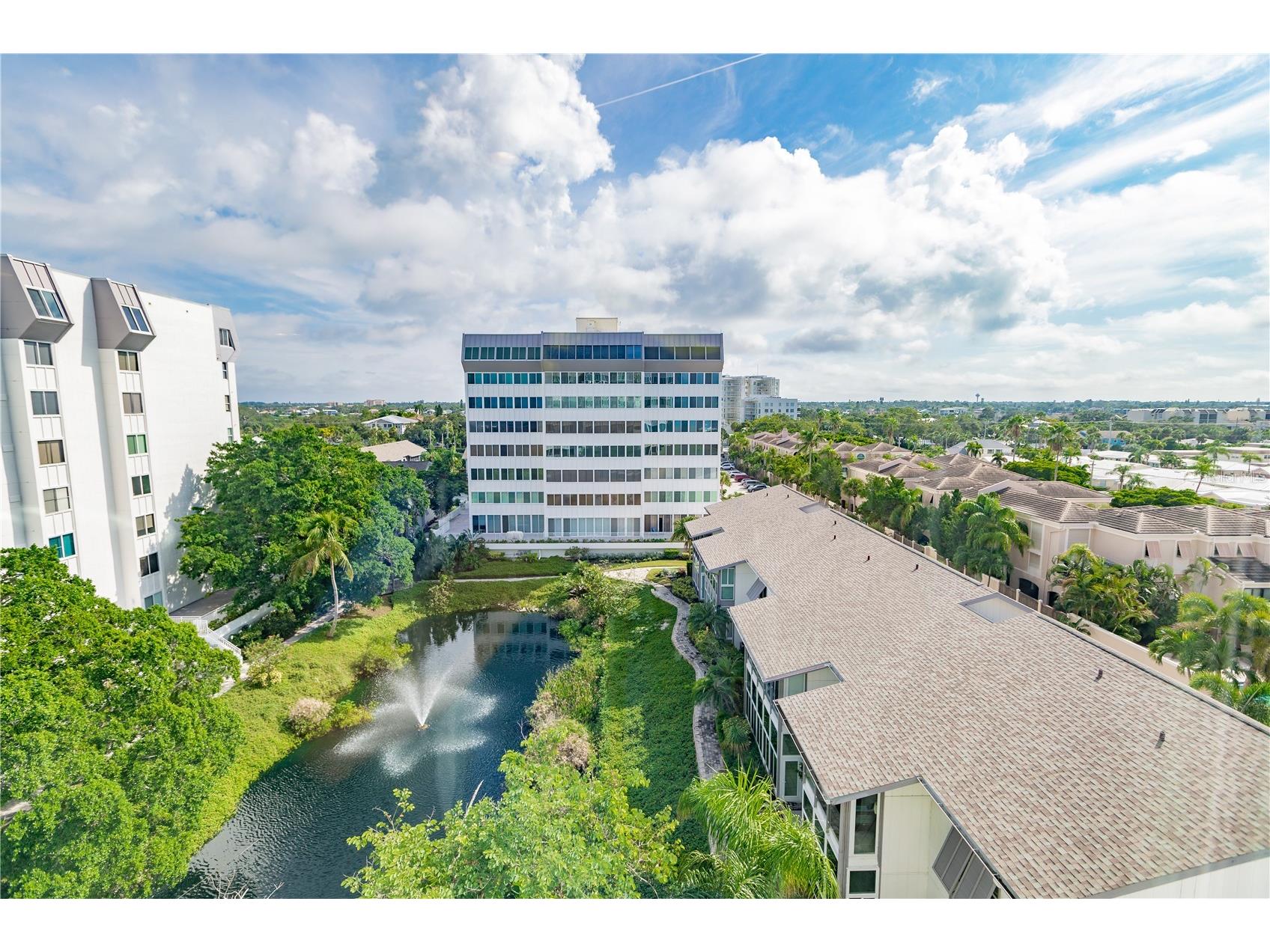 1055 W Peppertree Drive #606AA Sarasota FL 34242 TB8472220 image1